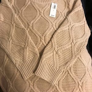 Old Navy NWT cable sweater
